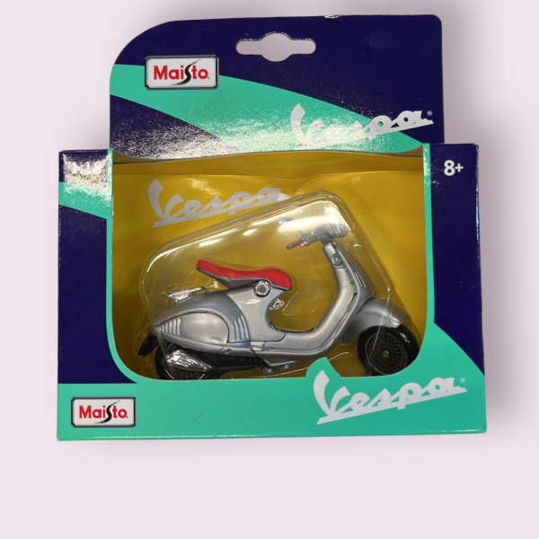VESPA PLATA C/ROJO -MAISTO